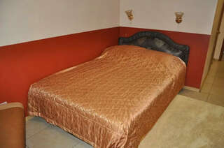 Гостиница Мега Уссурийск Бюджетный двухместный номер с 1 кроватью-2